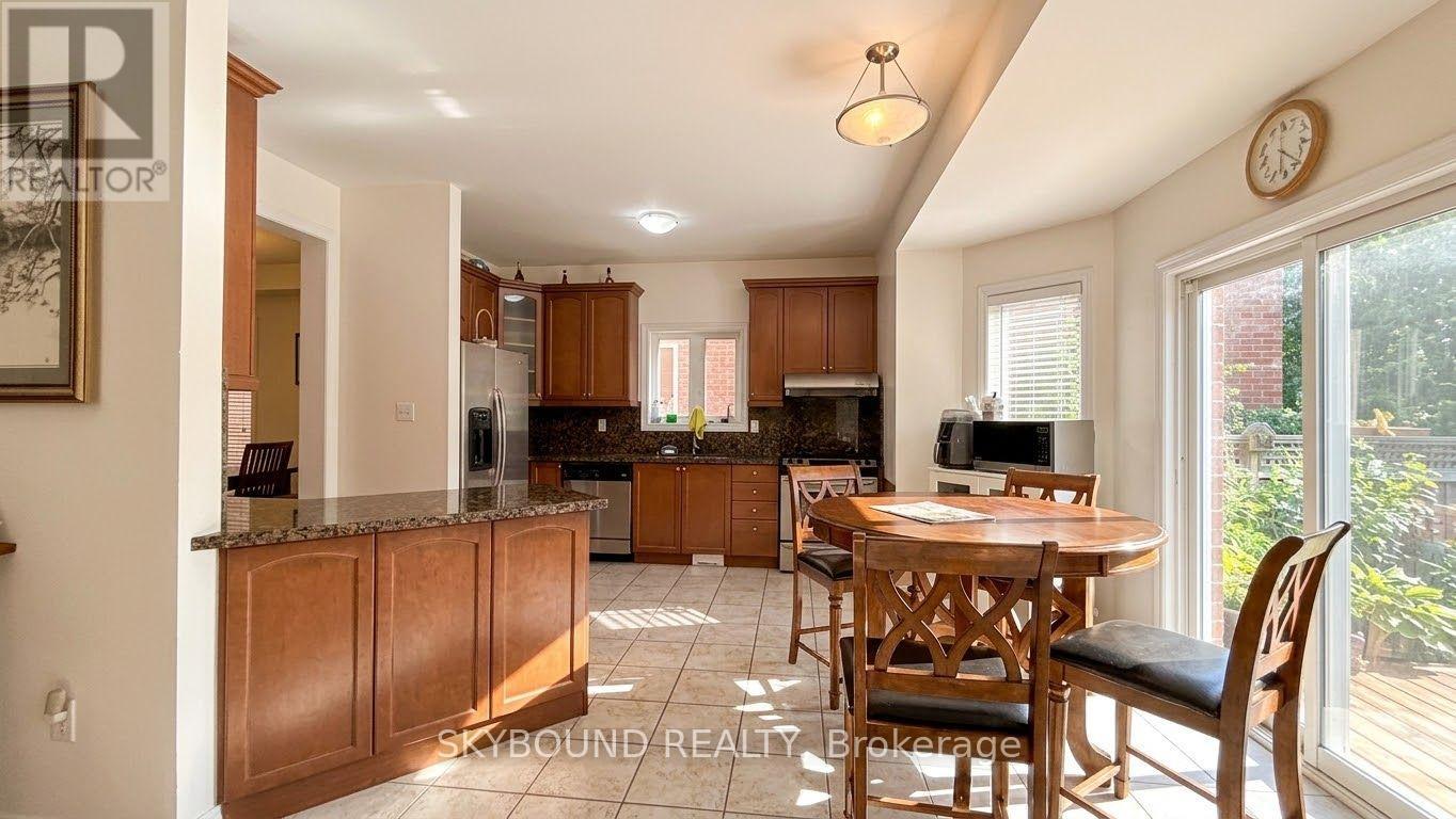 3777 Quiet Creek Drive, Mississauga, Ontario  L5M 8A9 - Photo 23 - W13746888