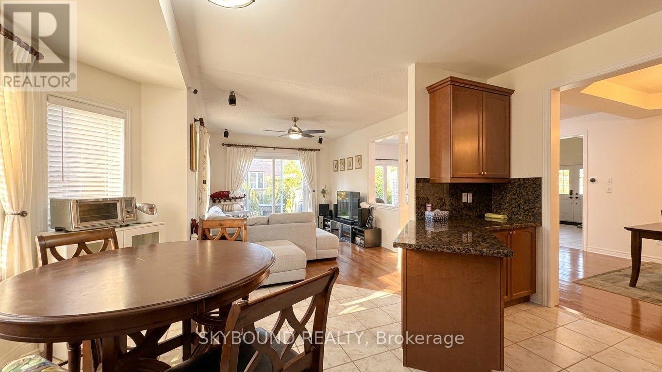 3777 Quiet Creek Drive, Mississauga, Ontario  L5M 8A9 - Photo 24 - W13746888