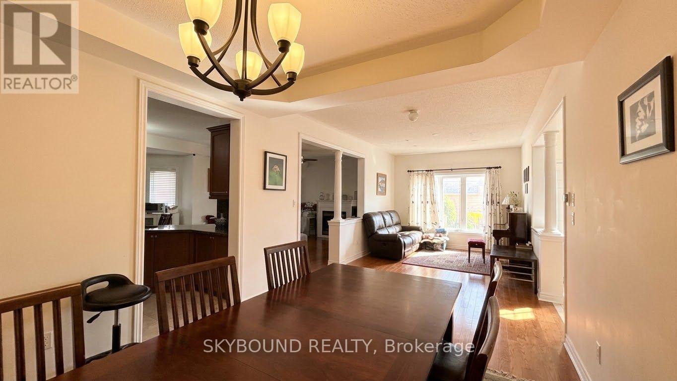 3777 Quiet Creek Drive, Mississauga, Ontario  L5M 8A9 - Photo 8 - W13746888