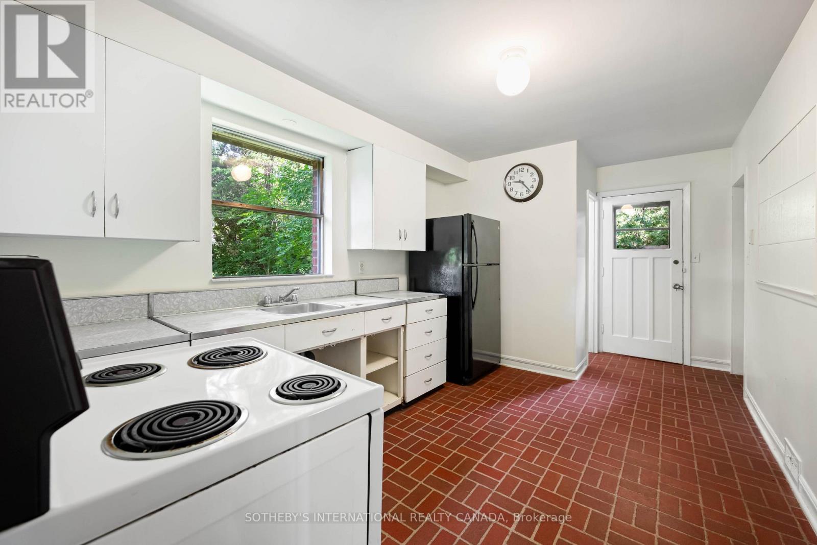 2050 Russett Road, Mississauga, Ontario  L4Y 1B9 - Photo 15 - W13746936