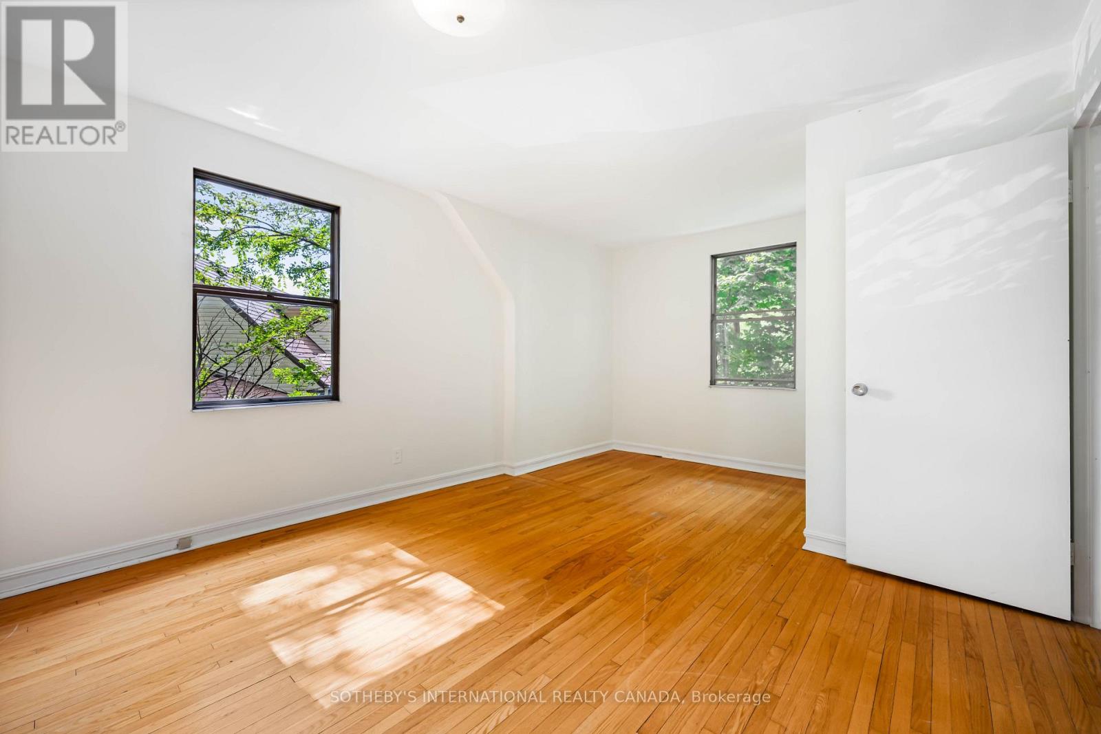 2050 Russett Road, Mississauga, Ontario  L4Y 1B9 - Photo 24 - W13746936