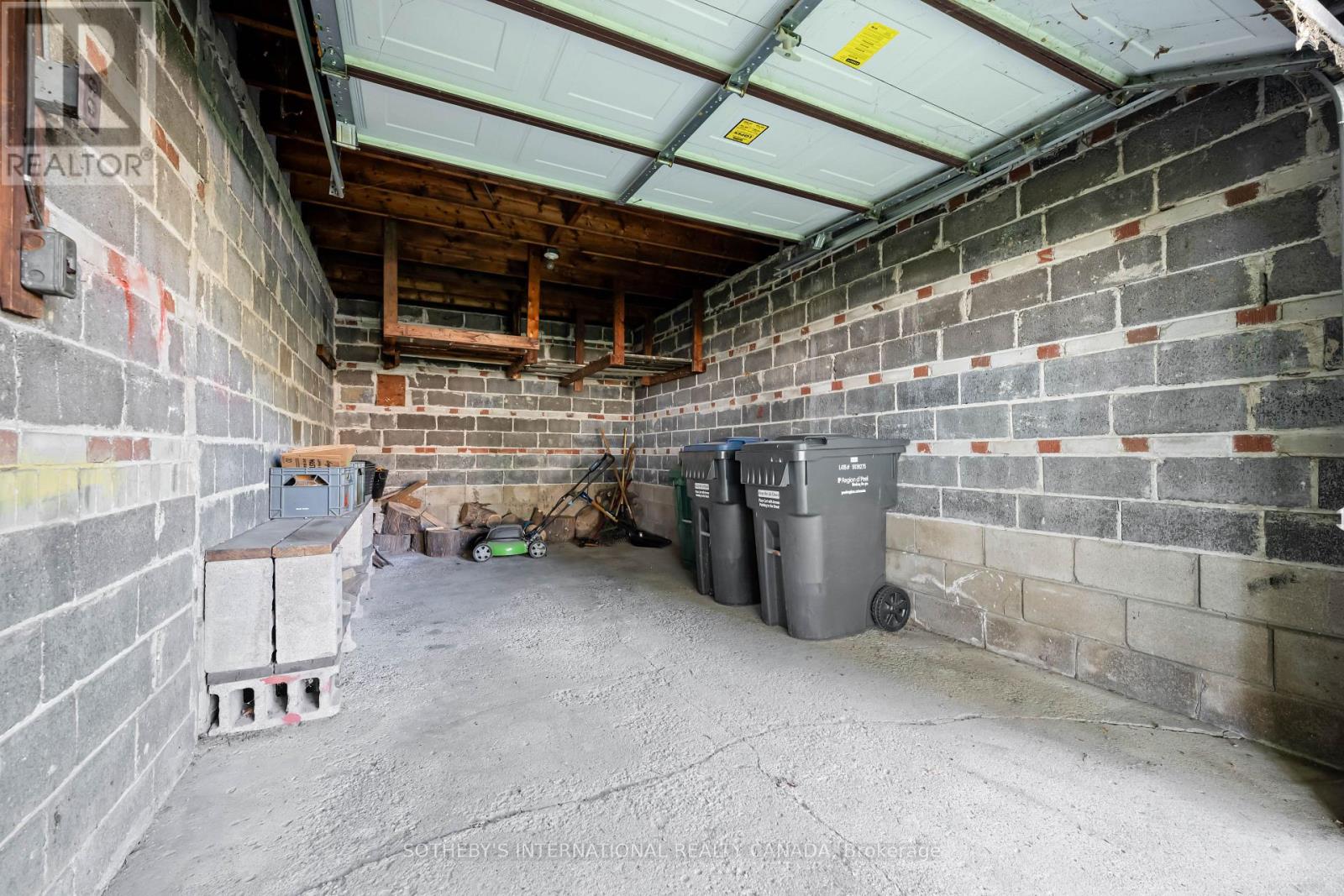 2050 Russett Road, Mississauga, Ontario  L4Y 1B9 - Photo 38 - W13746936