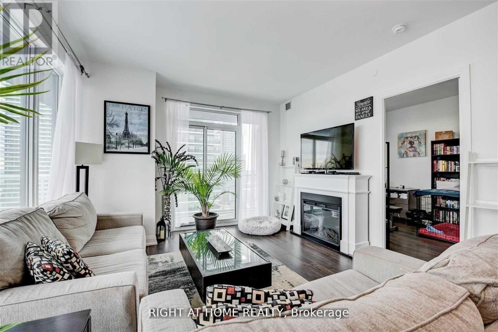 1803 - 56 Annie Craig Drive, Toronto, Ontario  M8V 0C5 - Photo 8 - W13746942
