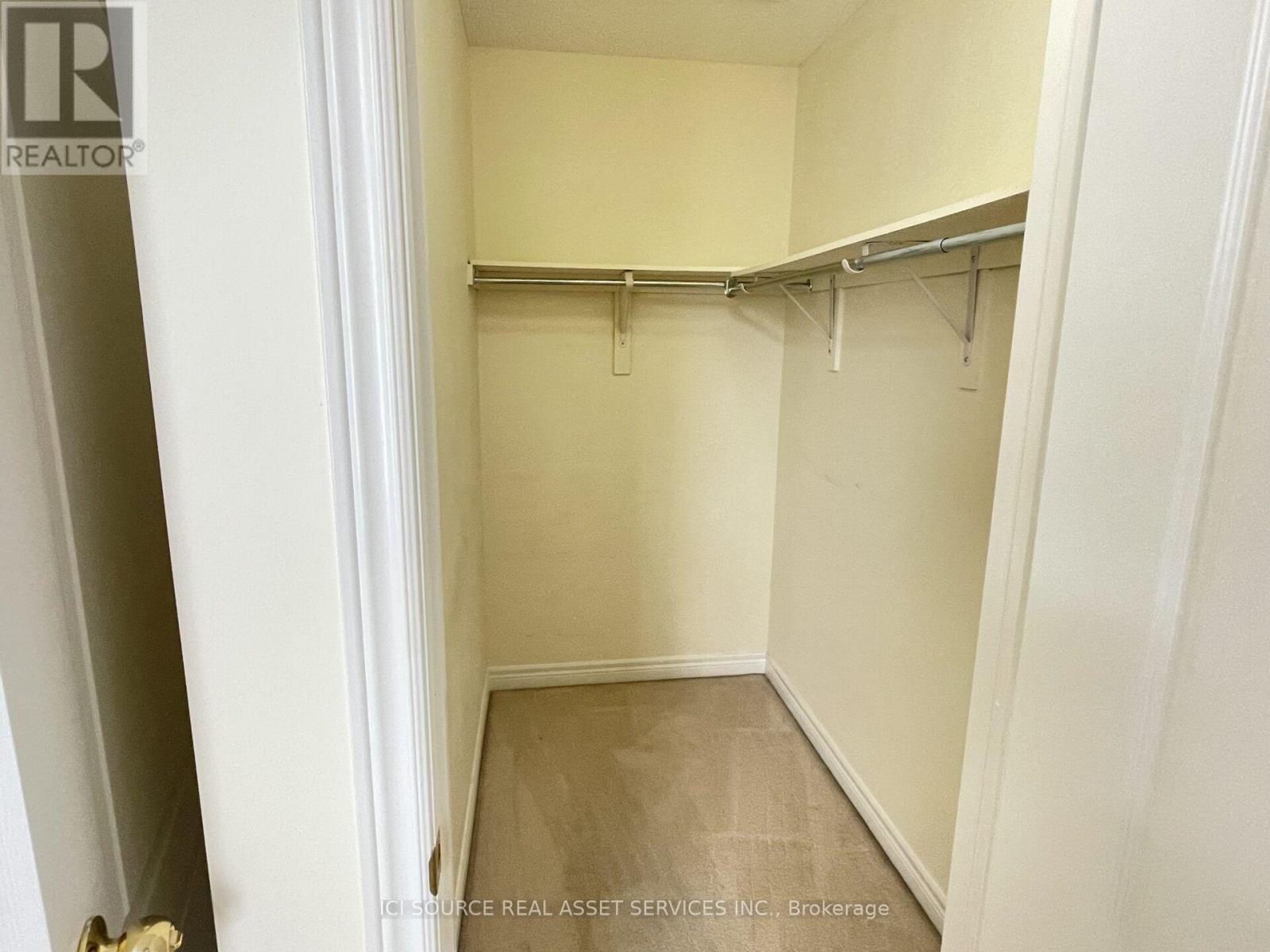 Upper - 646 Coach Drive, Mississauga, Ontario  L5R 0C5 - Photo 15 - W13746970