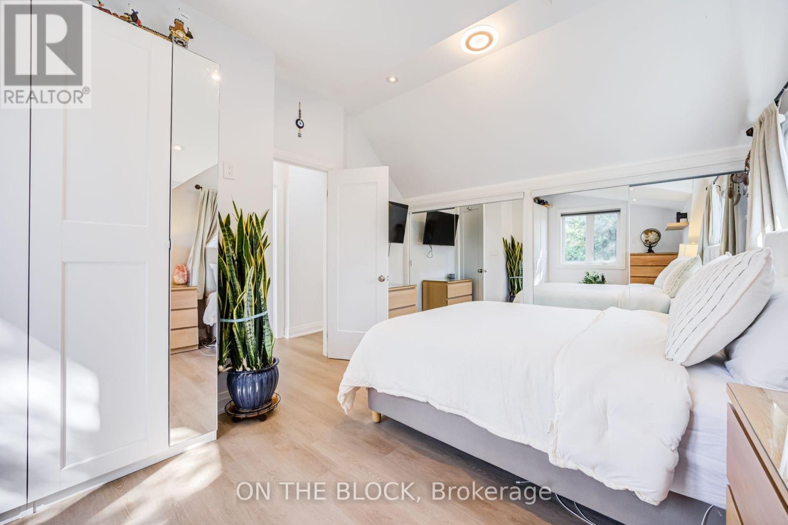 122 Allenby Avenue, Toronto, Ontario  M9W 1T3 - Photo 15 - W13746980