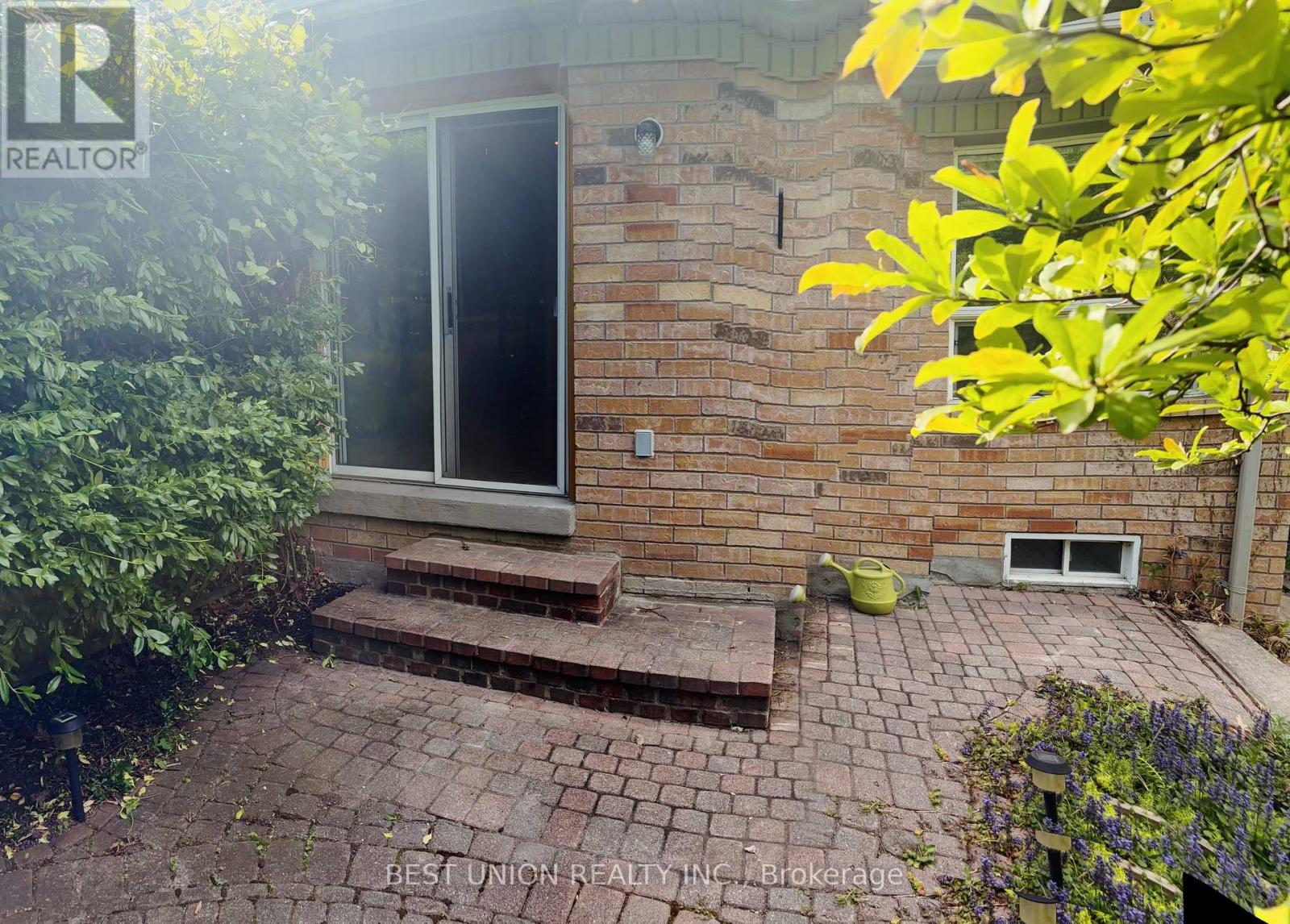2864 Westbury Court, Mississauga, Ontario  L5M 6B3 - Photo 19 - W13747006