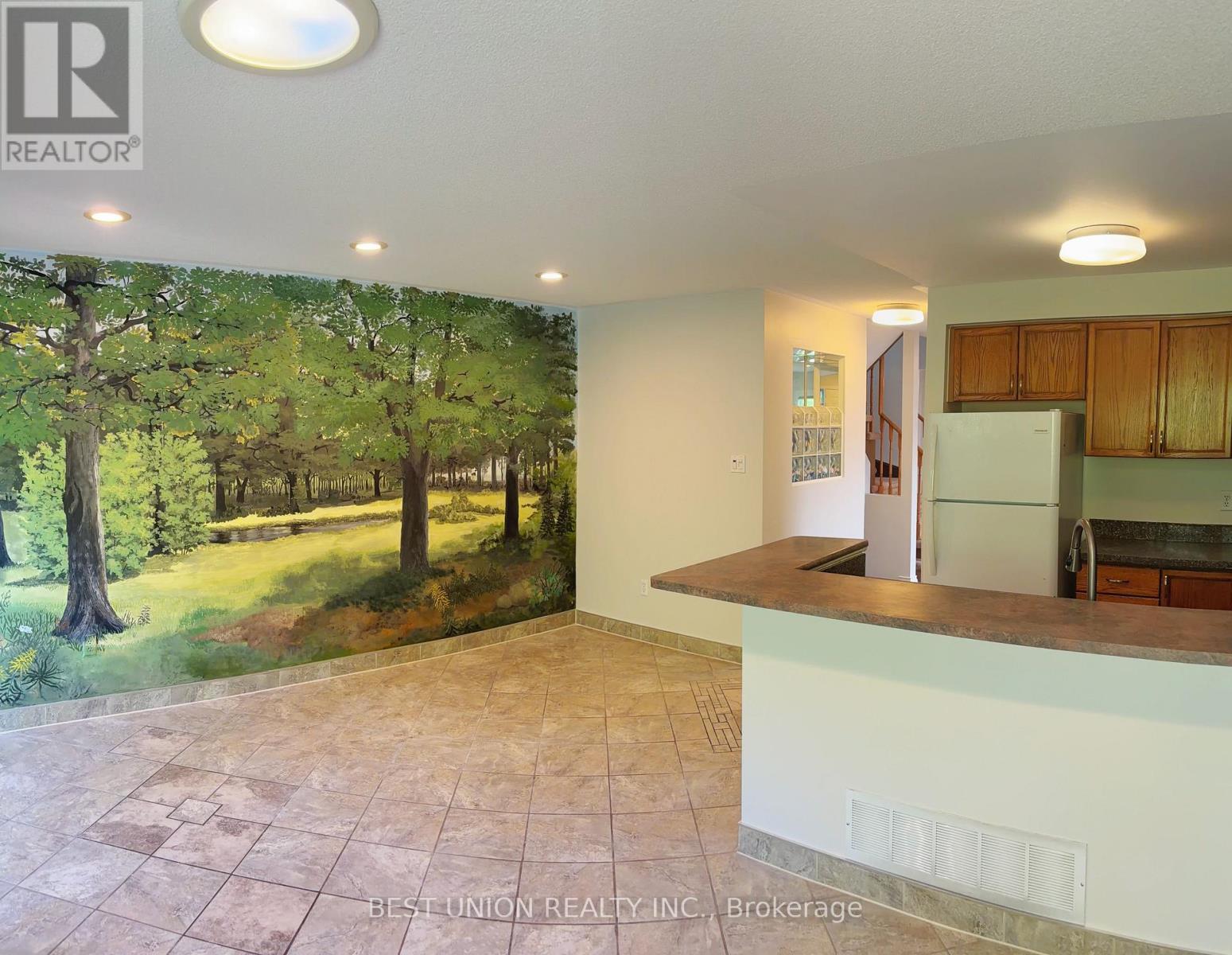 2864 Westbury Court, Mississauga, Ontario  L5M 6B3 - Photo 5 - W13747006