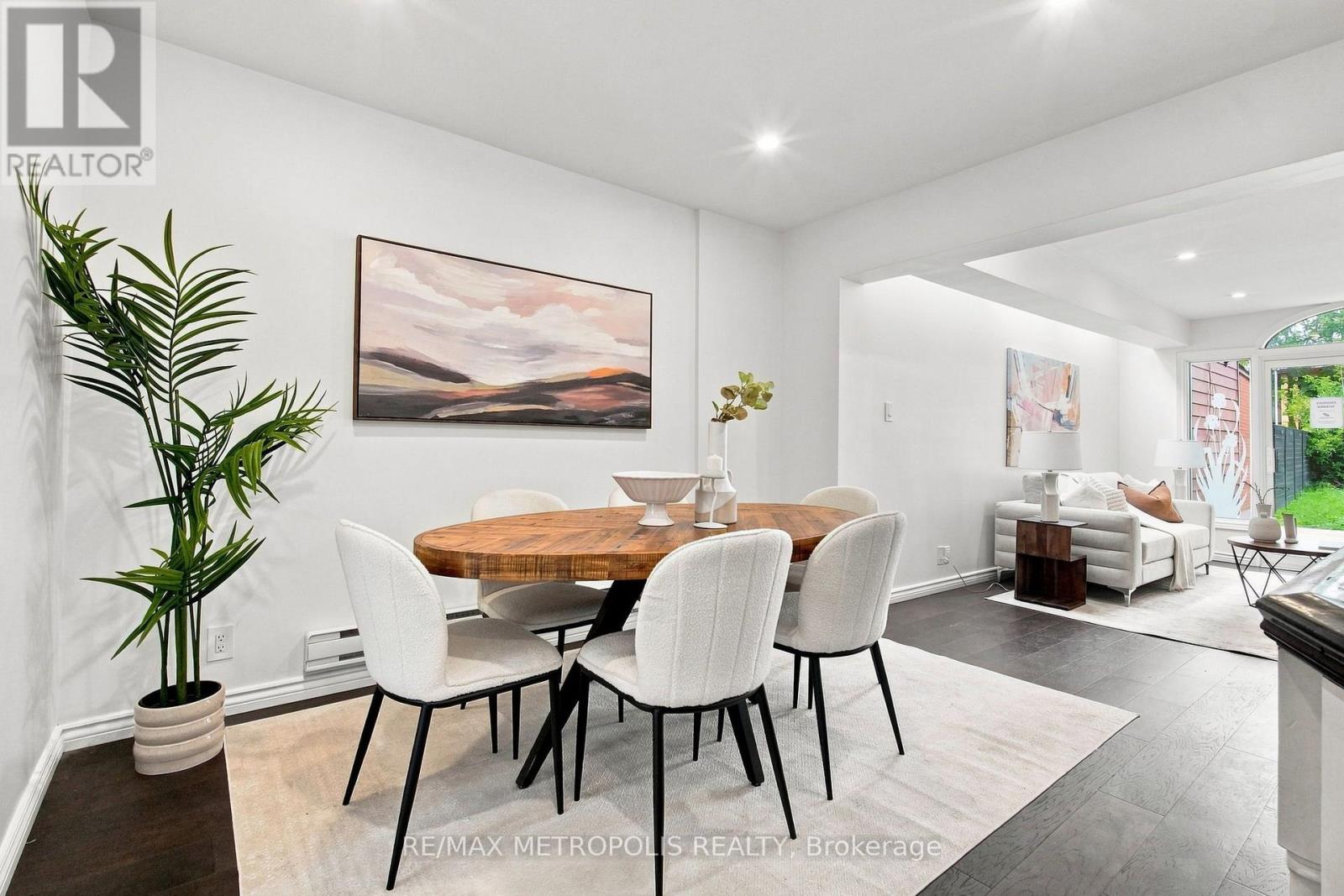 24 Marion Street, Toronto, Ontario  M6R 1E5 - Photo 15 - W13747022