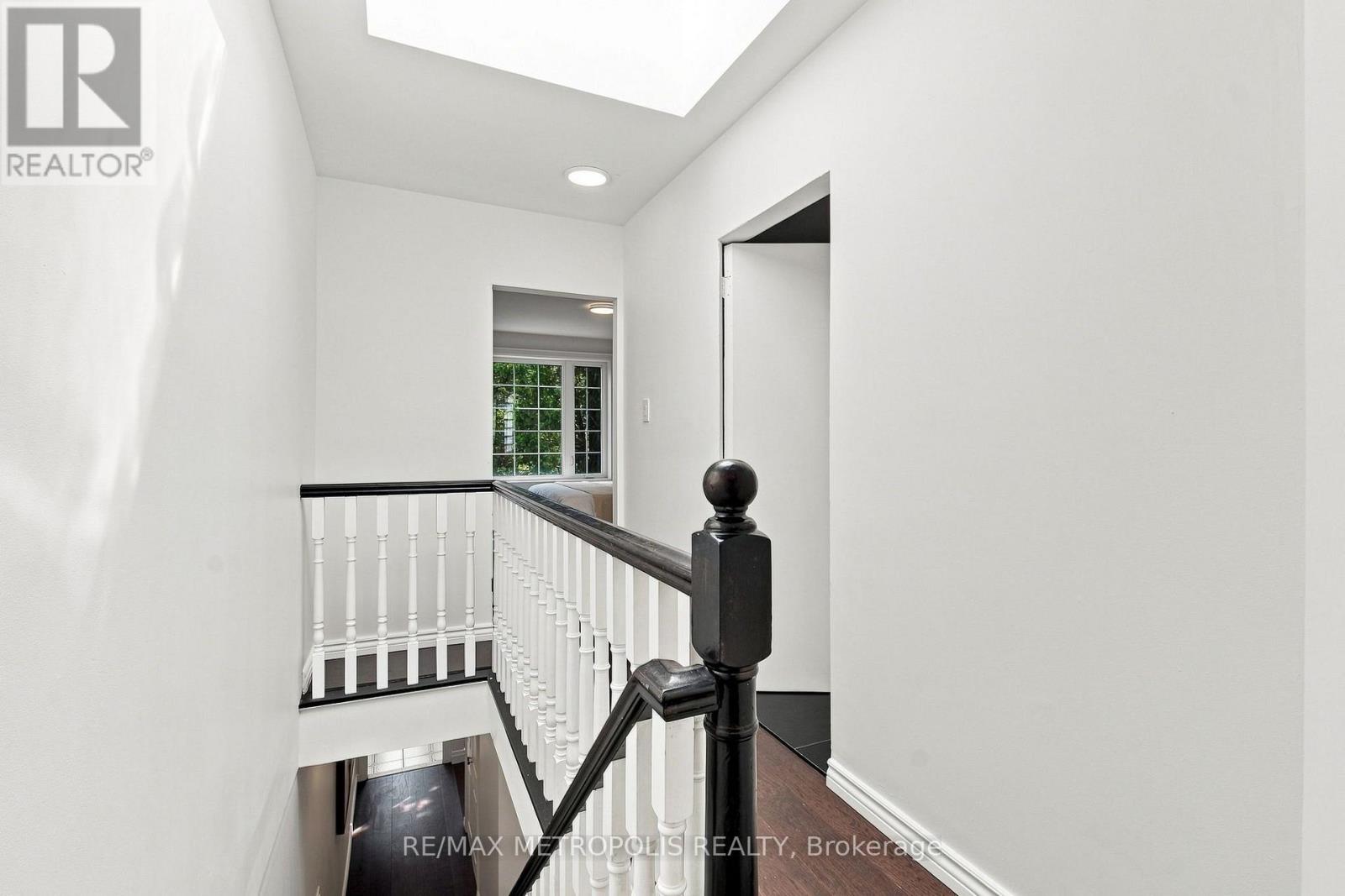 24 Marion Street, Toronto, Ontario  M6R 1E5 - Photo 22 - W13747022