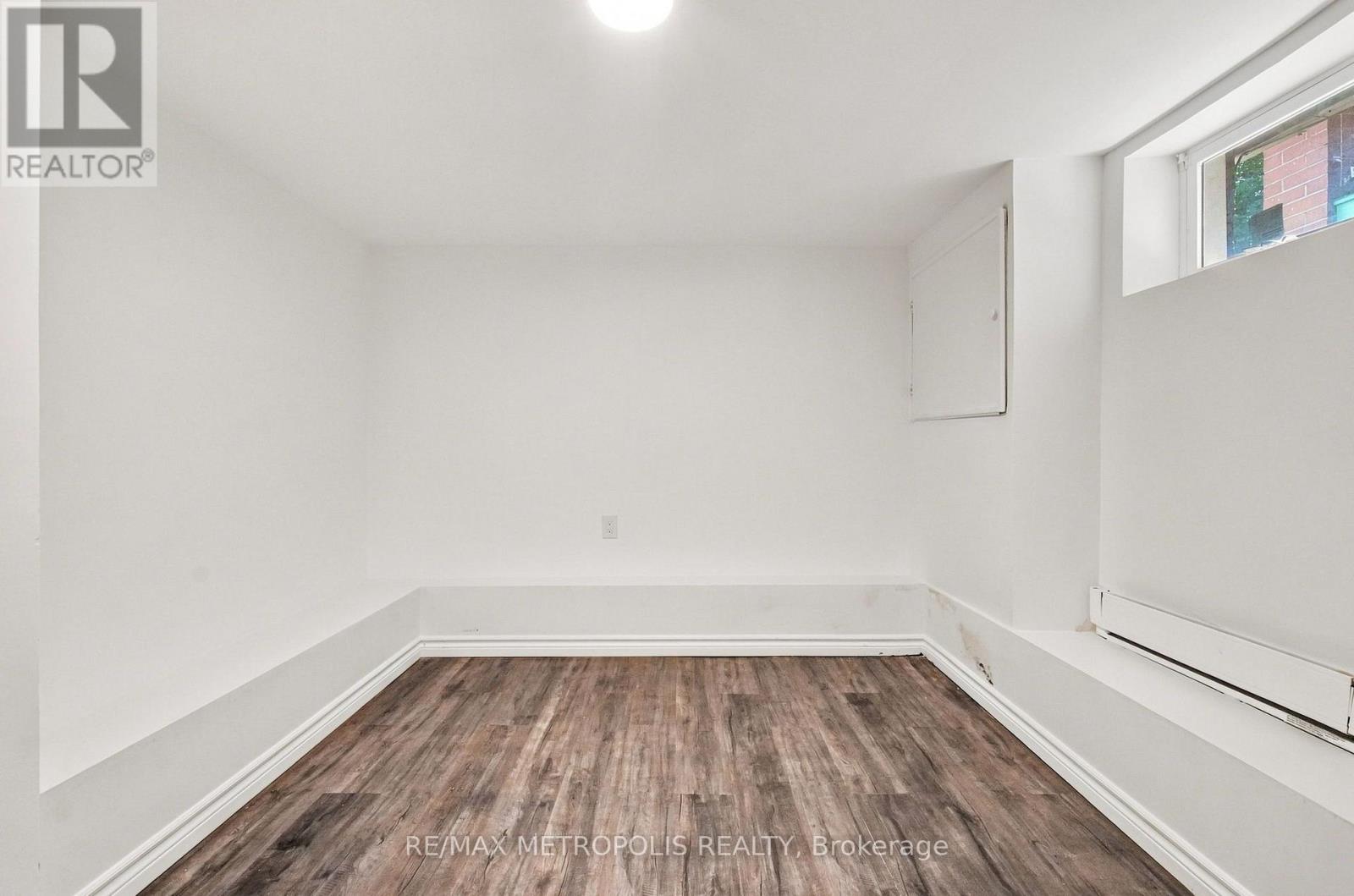 24 Marion Street, Toronto, Ontario  M6R 1E5 - Photo 31 - W13747022