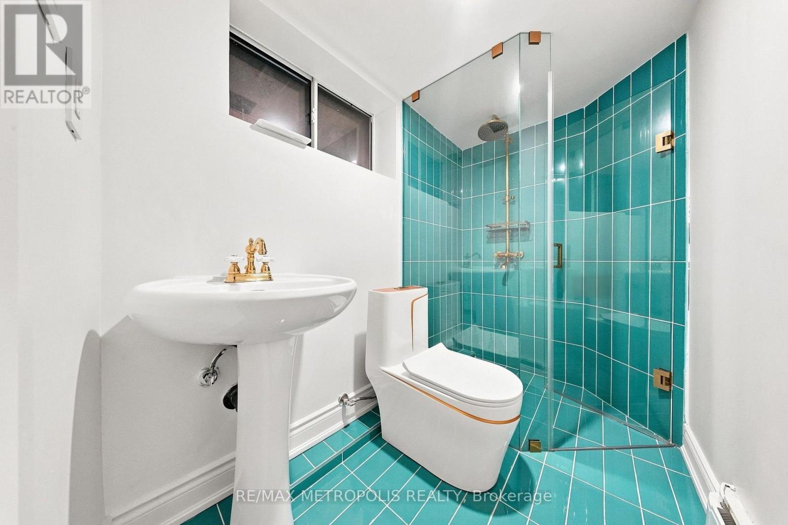 24 Marion Street, Toronto, Ontario  M6R 1E5 - Photo 34 - W13747022