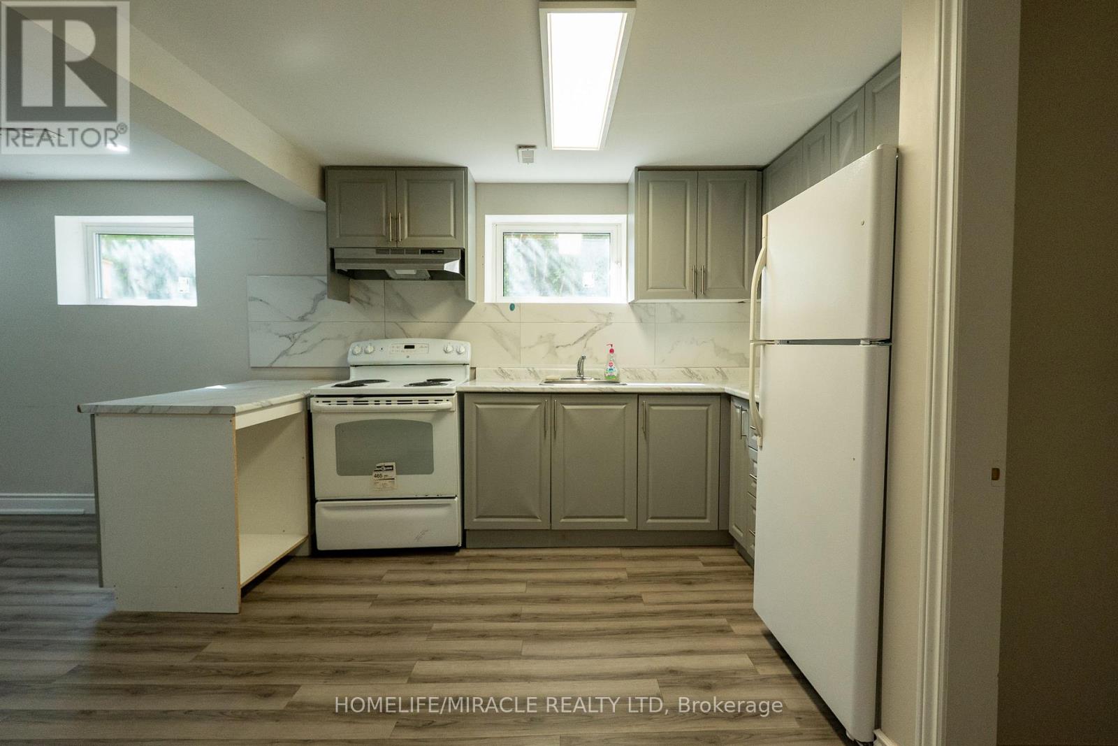 12 Brubeck Road, Toronto, Ontario  M9M 1W7 - Photo 12 - W13747048