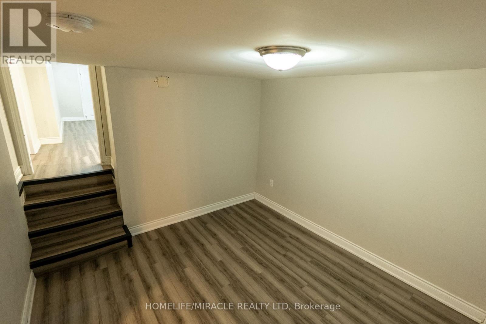 12 Brubeck Road, Toronto, Ontario  M9M 1W7 - Photo 14 - W13747048