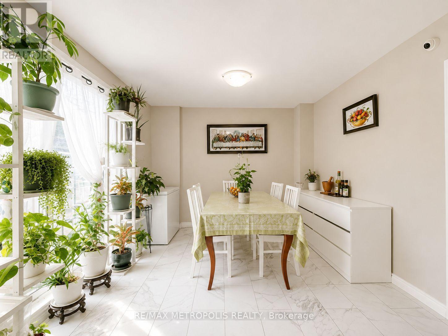24 Enclave Mews, Toronto, Ontario  M3M 3J6 - Photo 24 - W13747064