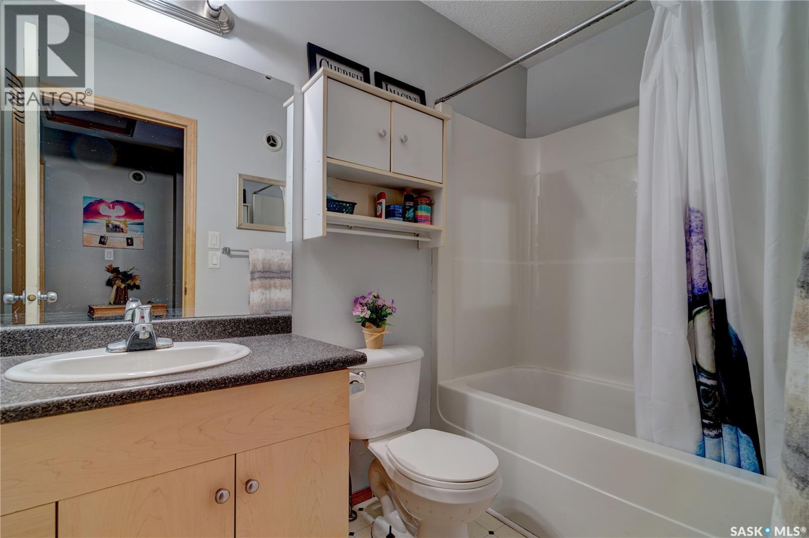 908 Connaught Street, Regina, Saskatchewan  S4T 4S6 - Photo 13 - SK047611