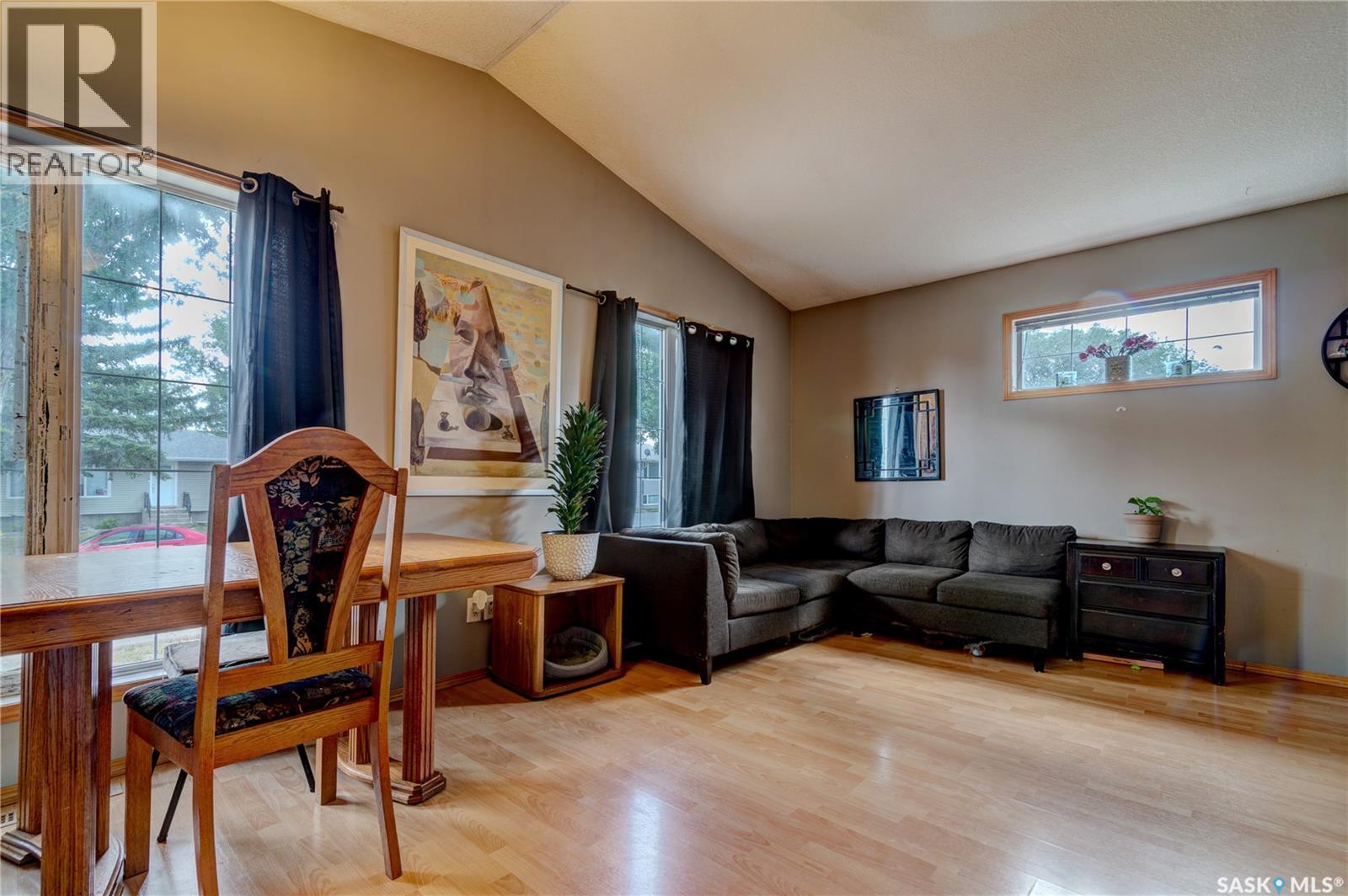 908 Connaught Street, Regina, Saskatchewan  S4T 4S6 - Photo 7 - SK047611