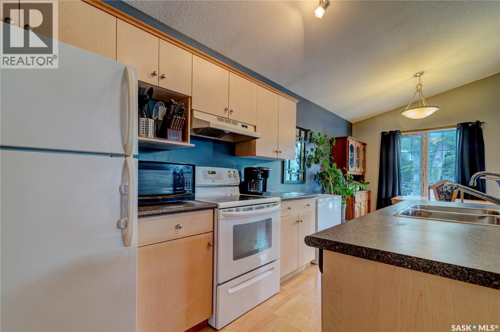 908 Connaught Street, Regina, Saskatchewan  S4T 4S6 - Photo 9 - SK047611