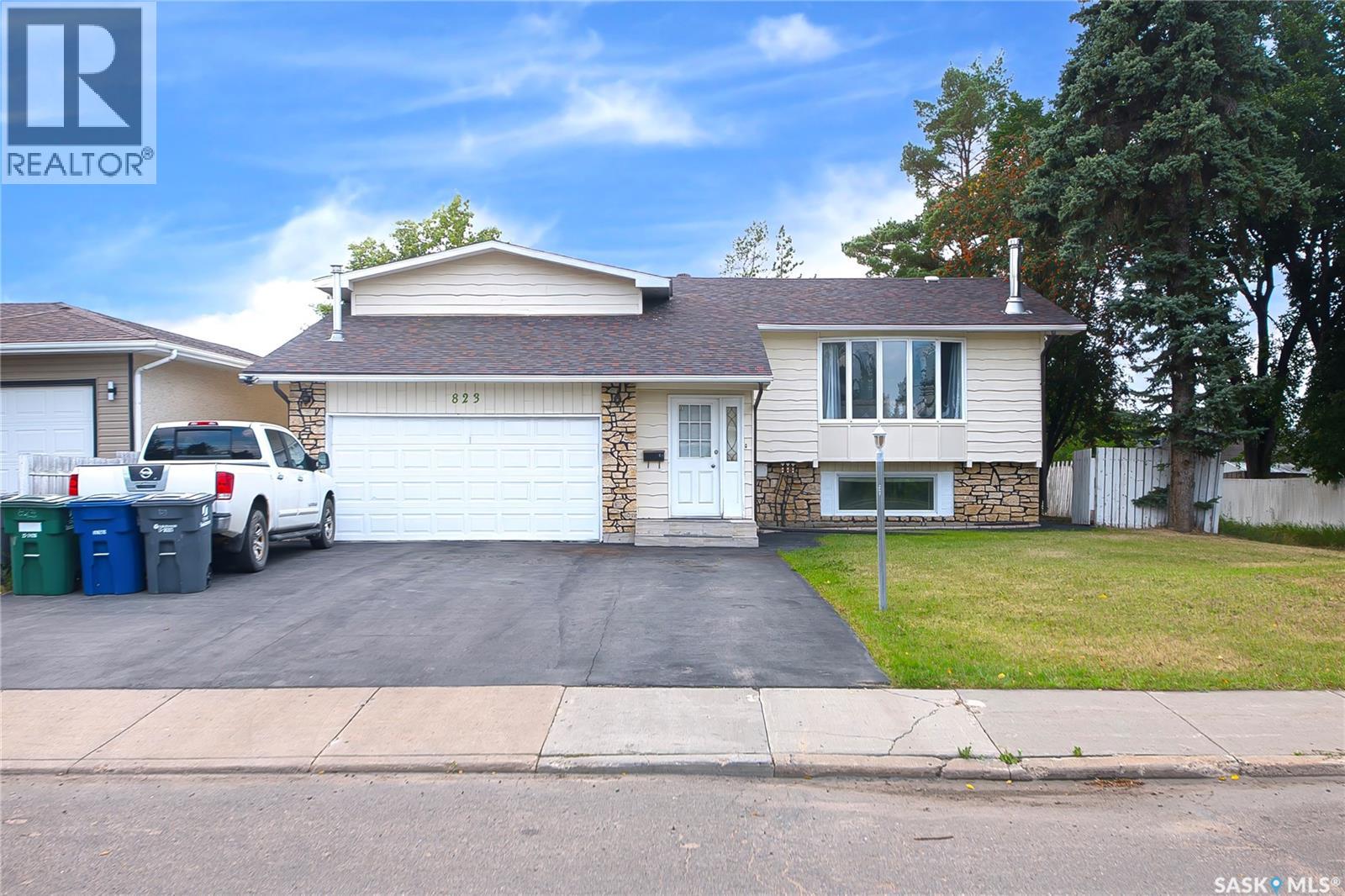 823 Northumberland Avenue, Saskatoon, Saskatchewan  S7L 3W3 - Photo 1 - SK047587