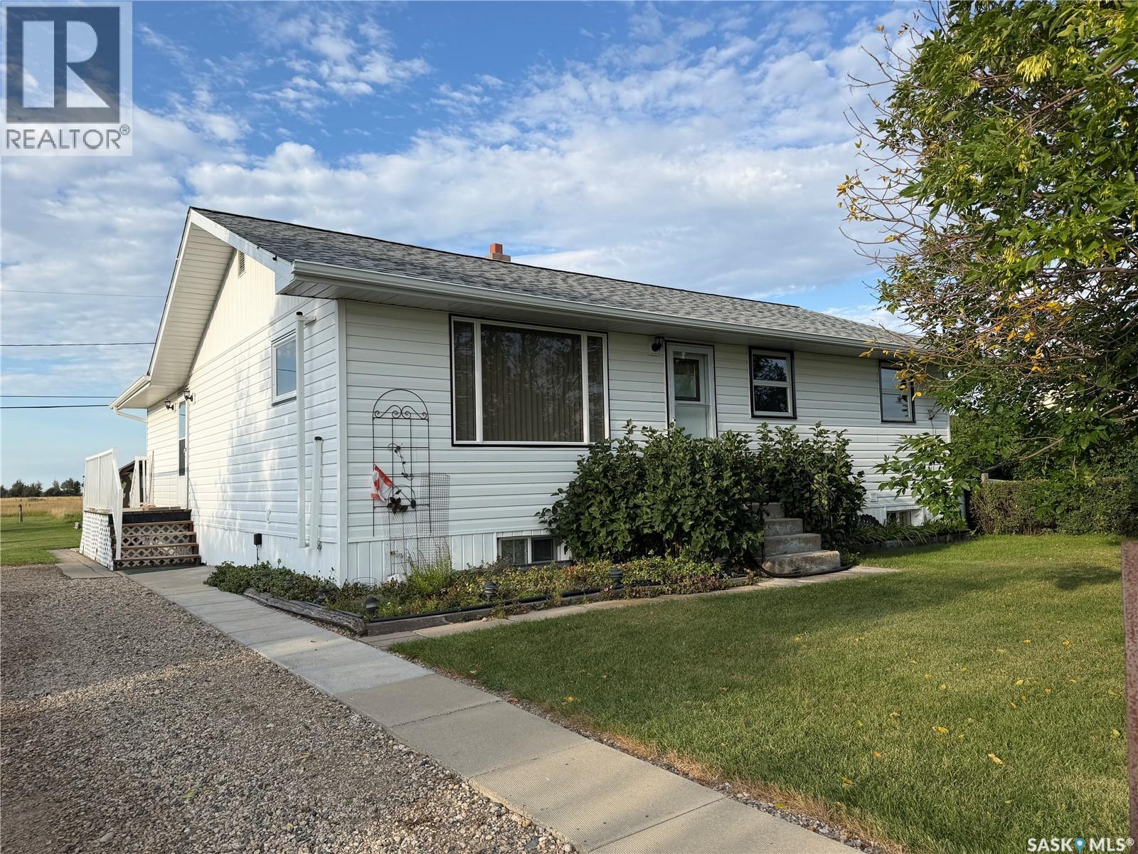 2 Railway Avenue, Dafoe, Saskatchewan  S0K 1C0 - Photo 1 - SK047549