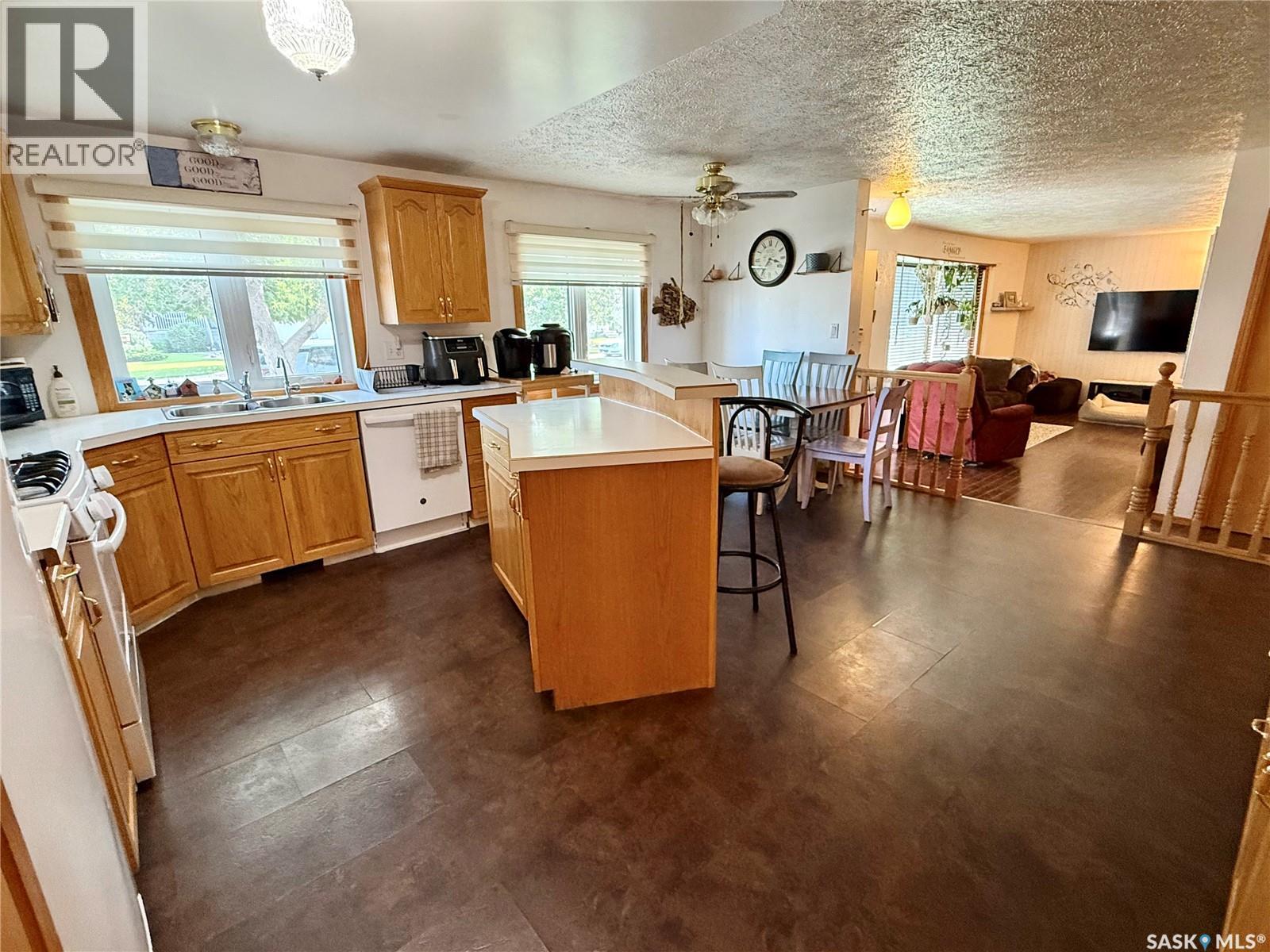 1849 Eaglesham Avenue, Weyburn, Saskatchewan  S4H 3A6 - Photo 15 - SK047517