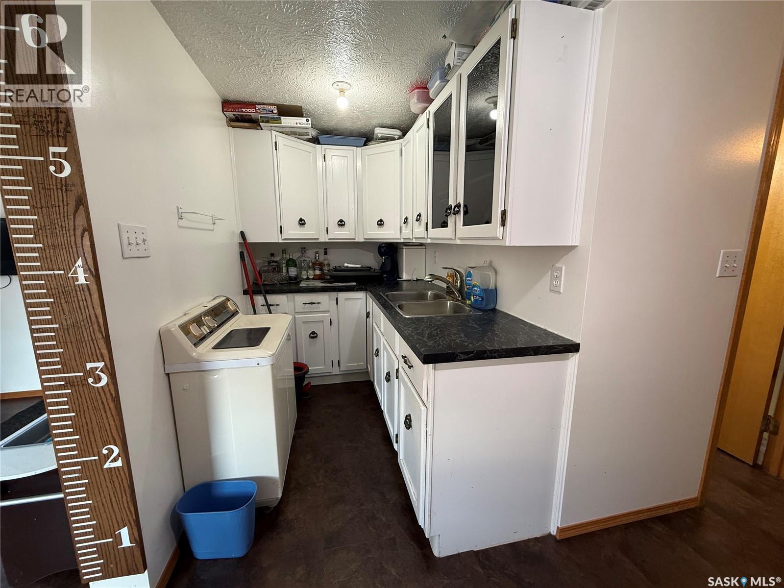1849 Eaglesham Avenue, Weyburn, Saskatchewan  S4H 3A6 - Photo 20 - SK047517