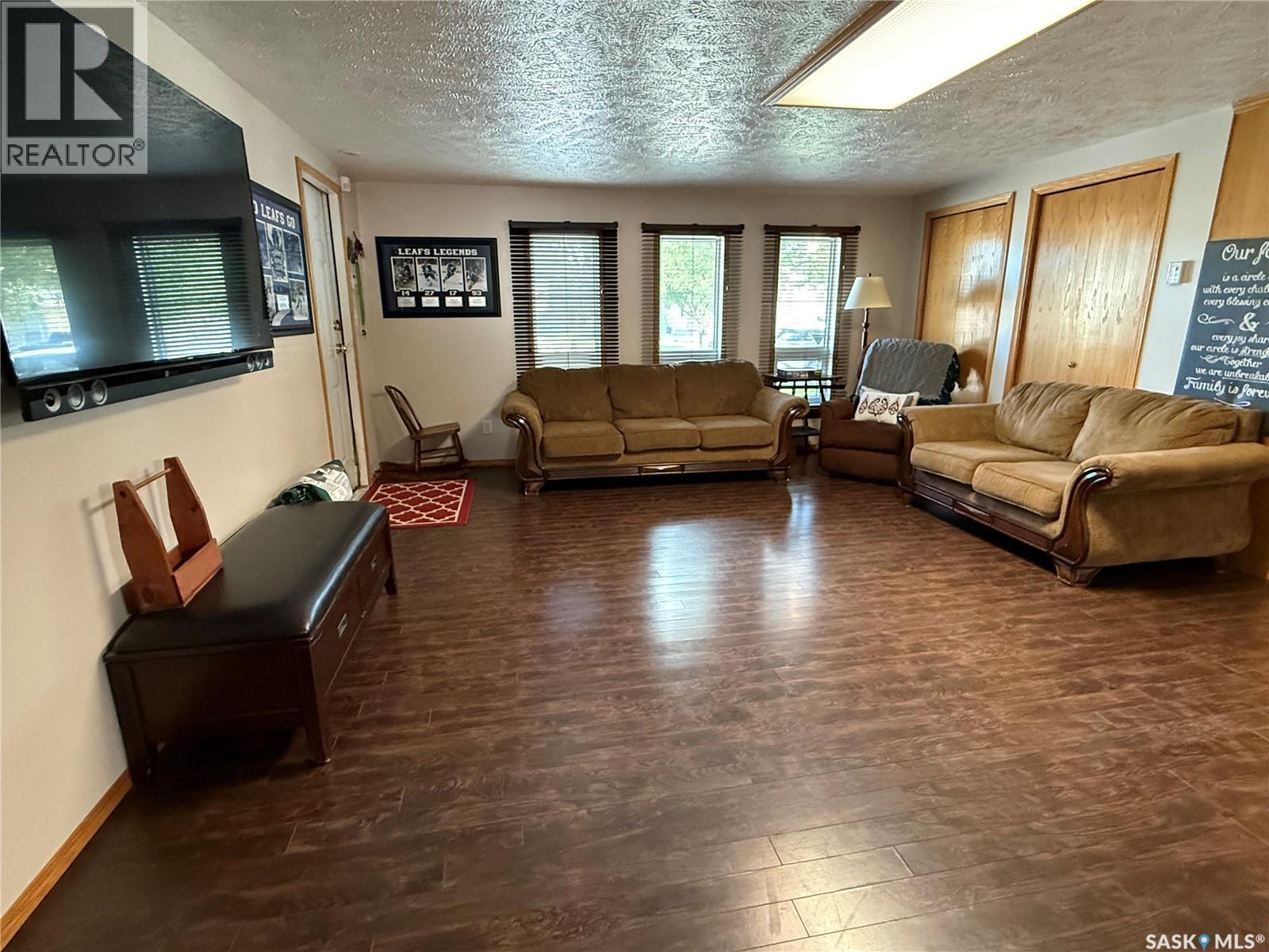 1849 Eaglesham Avenue, Weyburn, Saskatchewan  S4H 3A6 - Photo 24 - SK047517
