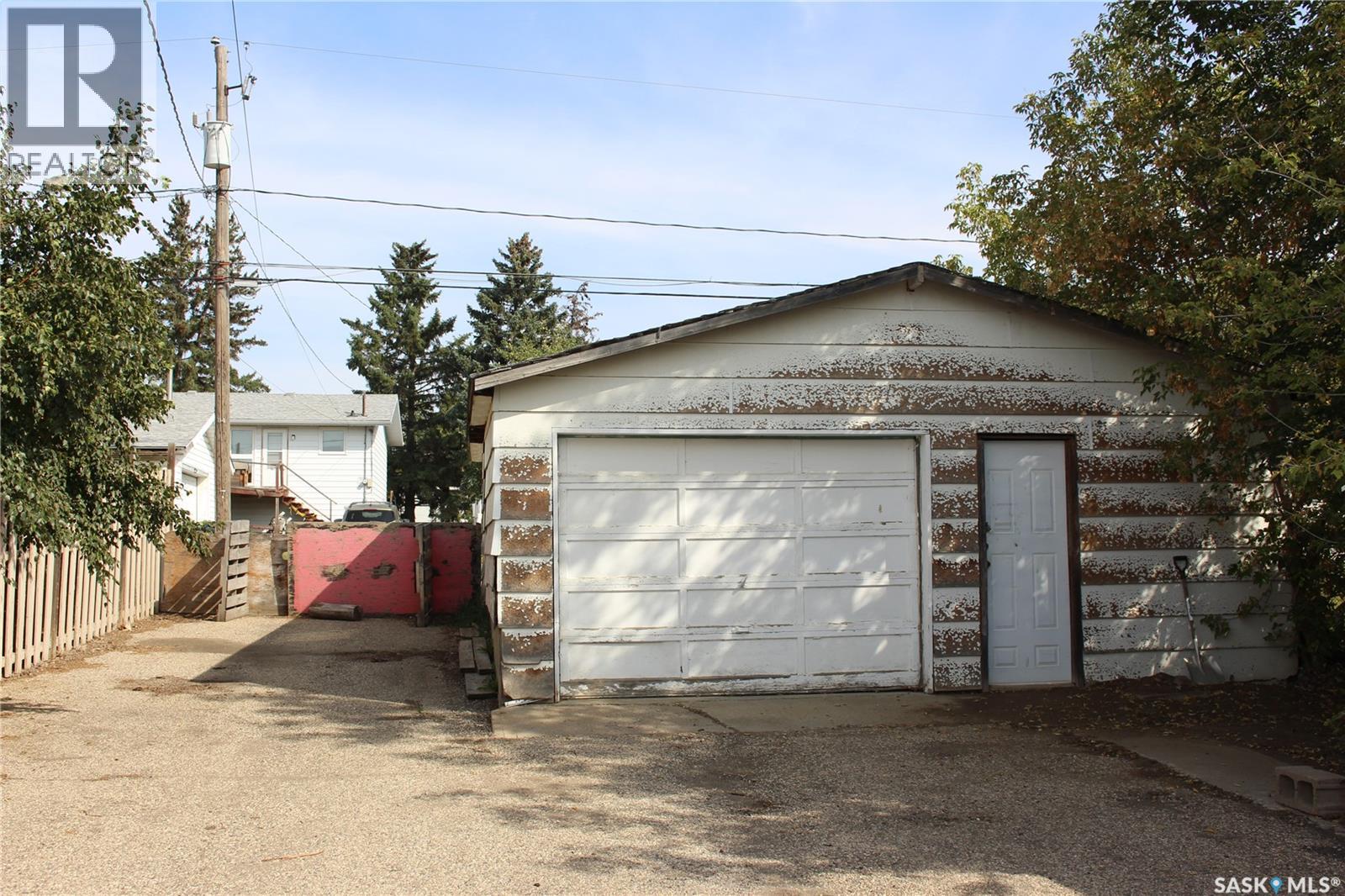 928 Fairford Street E, Moose Jaw, Saskatchewan  S6H 0G4 - Photo 3 - SK047508