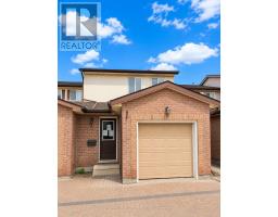 2 - 25 VALLEYVIEW ROAD, Kitchener, Ontario