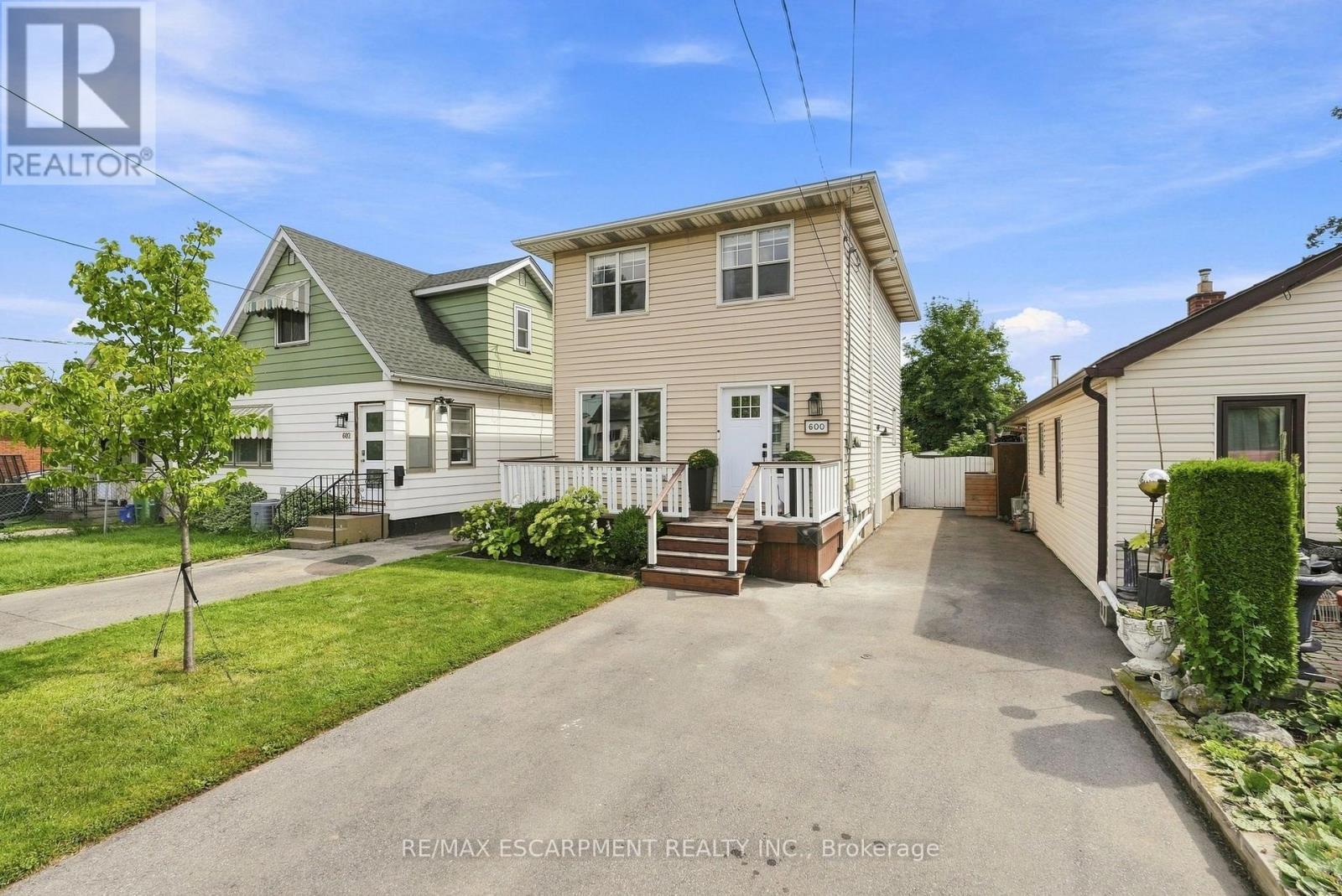 600 Quebec Street, Hamilton, Ontario  L8H 6V4 - Photo 2 - X13747068