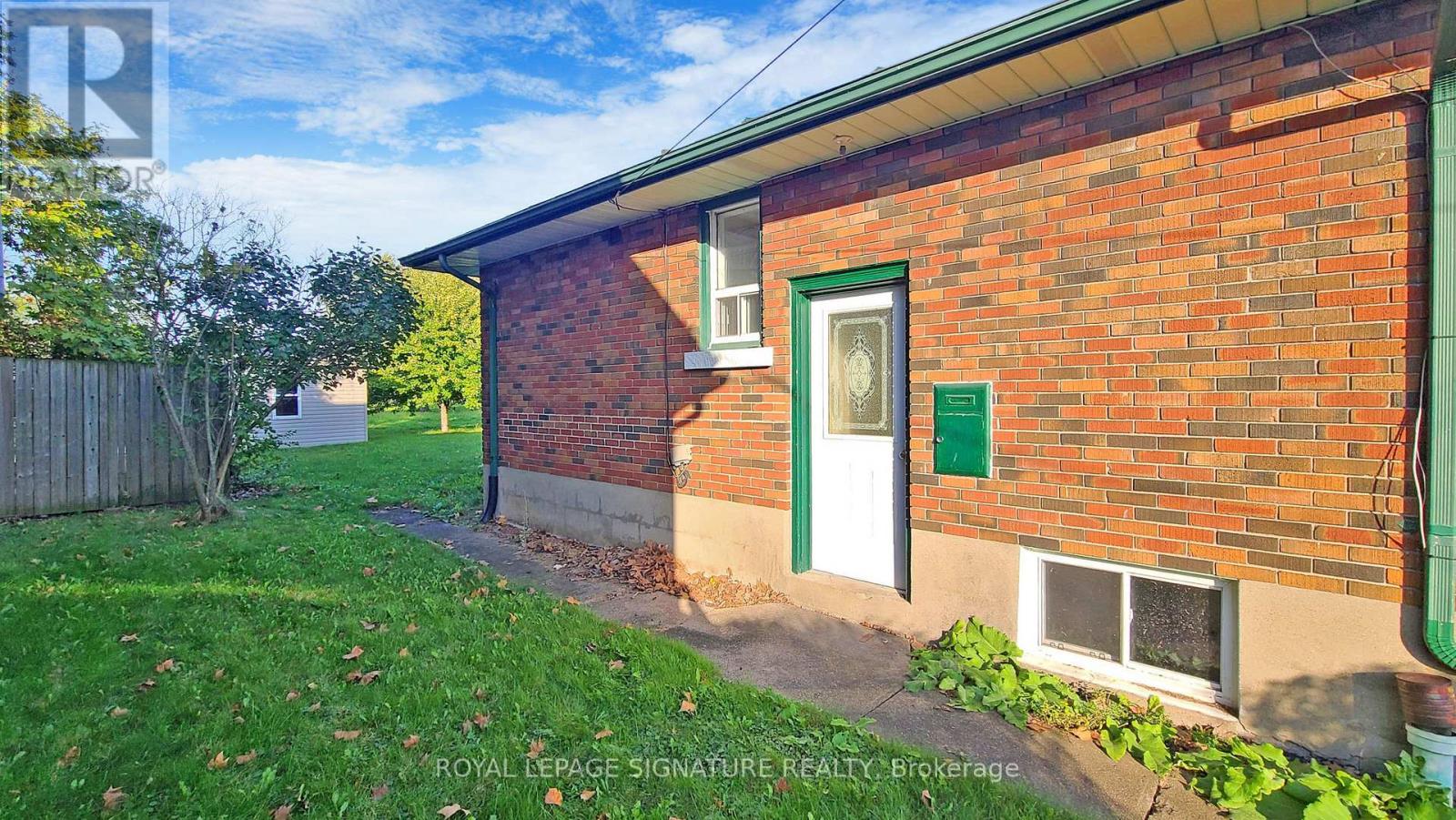 Bsmt - 127 Moffatt Street, St. Catharines, Ontario  L2P 2L7 - Photo 27 - X13747070