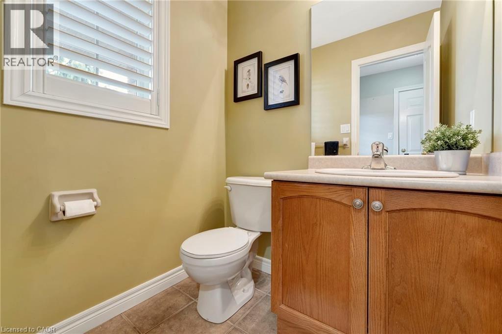 251 Braithwaite Avenue, Hamilton, Ontario  L9G 5A7 - Photo 11 - 40860765