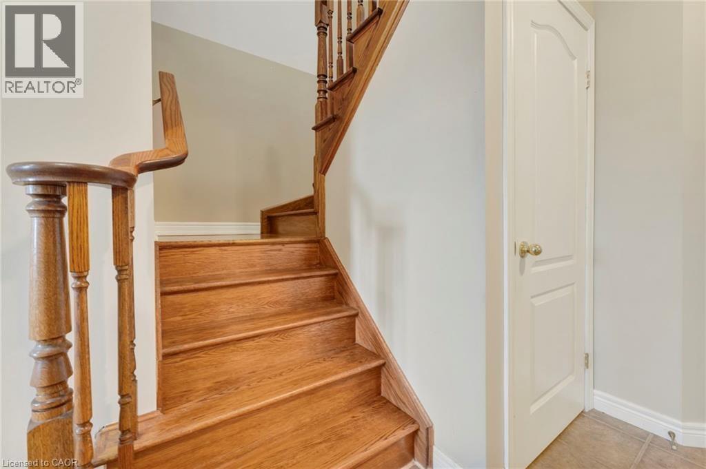 251 Braithwaite Avenue, Hamilton, Ontario  L9G 5A7 - Photo 12 - 40860765