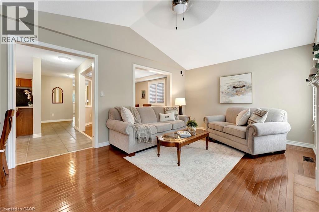 251 Braithwaite Avenue, Hamilton, Ontario  L9G 5A7 - Photo 4 - 40860765