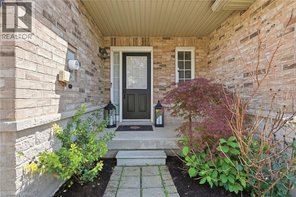 39 Panabaker Drive Unit# 12, Ancaster, Ontario  L9G 0A2 - Photo 2 - 40860621