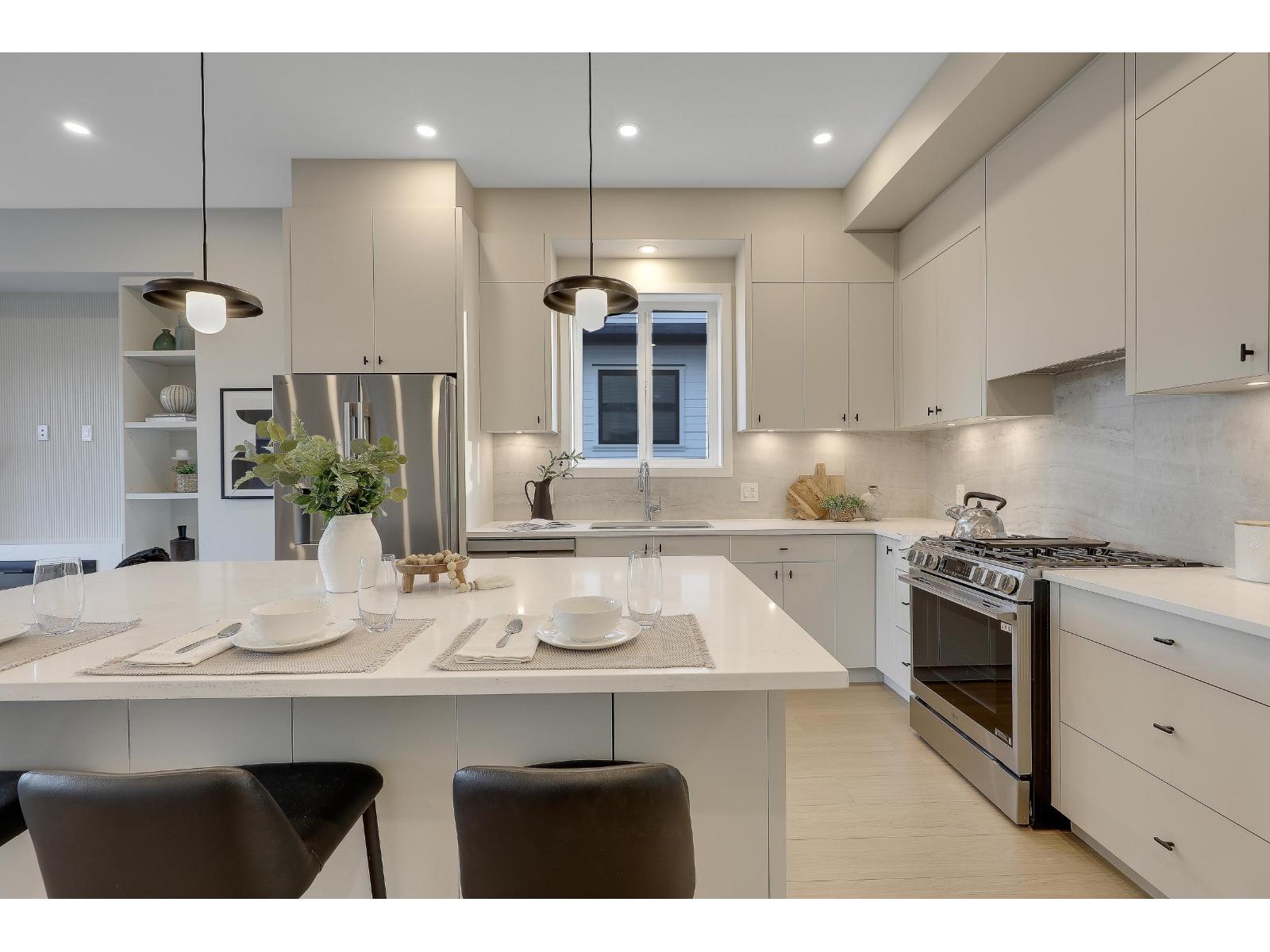 7734 196 STREET, langley, British Columbia