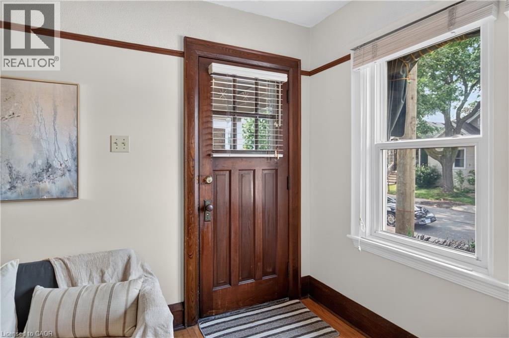 30 Barons Avenue N, Hamilton, Ontario  L8H 5A2 - Photo 7 - 40859775