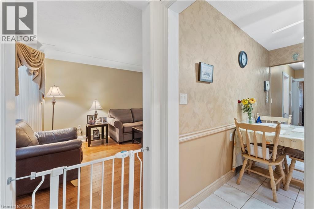 193 Huxley Avenue S, Hamilton, Ontario  L8K 2R2 - Photo 5 - 40859874