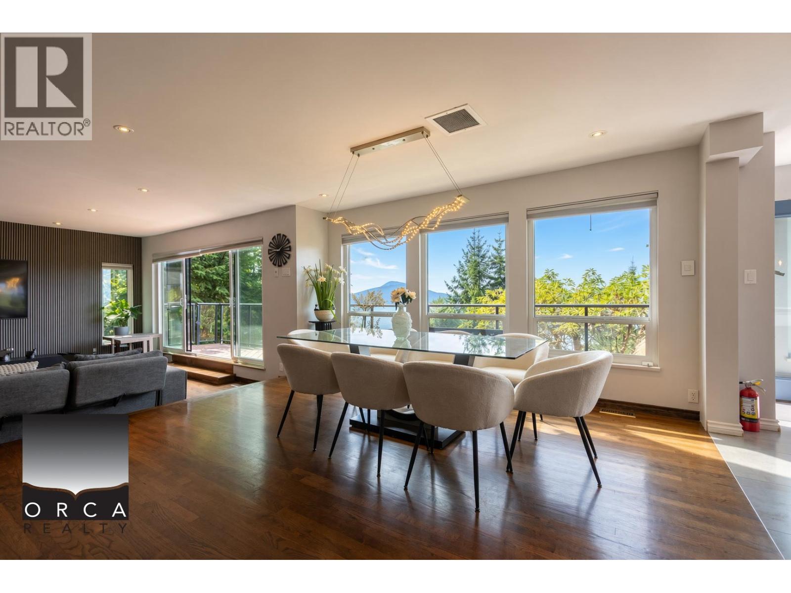325 Kevin Grove Way, Lions Bay, British Columbia  V0N 2E0 - Photo 4 - R3161467