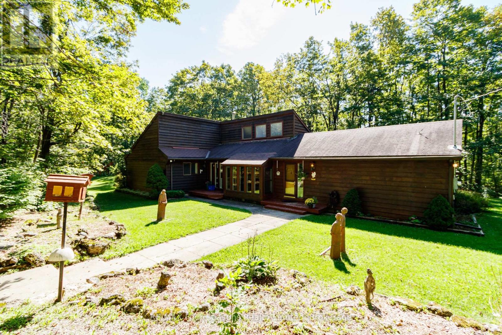 1415 County Rd 124, Clearview, Ontario  L0M 1H0 - Photo 2 - S13746880