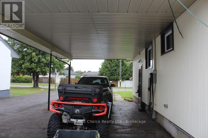2702 Churchill Drive E, Thunder Bay, Ontario  P7C 1V3 - Photo 2 - X13747156