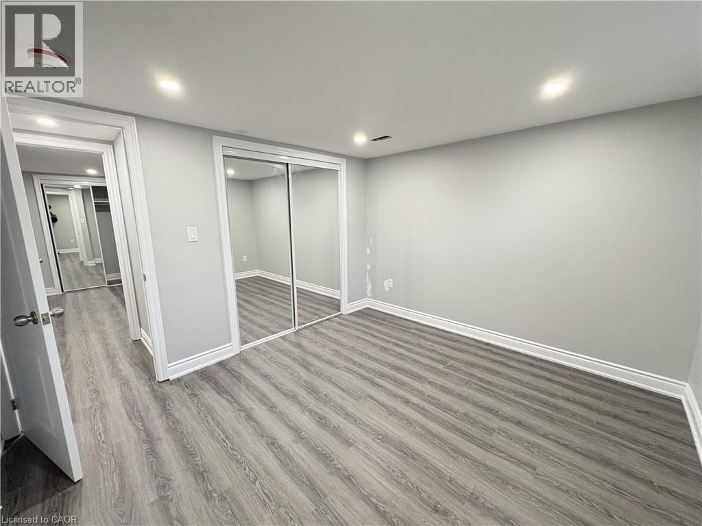148 Oakland Drive Unit# Basement, Hamilton, Ontario  L8E 1B6 - Photo 3 - 40860000