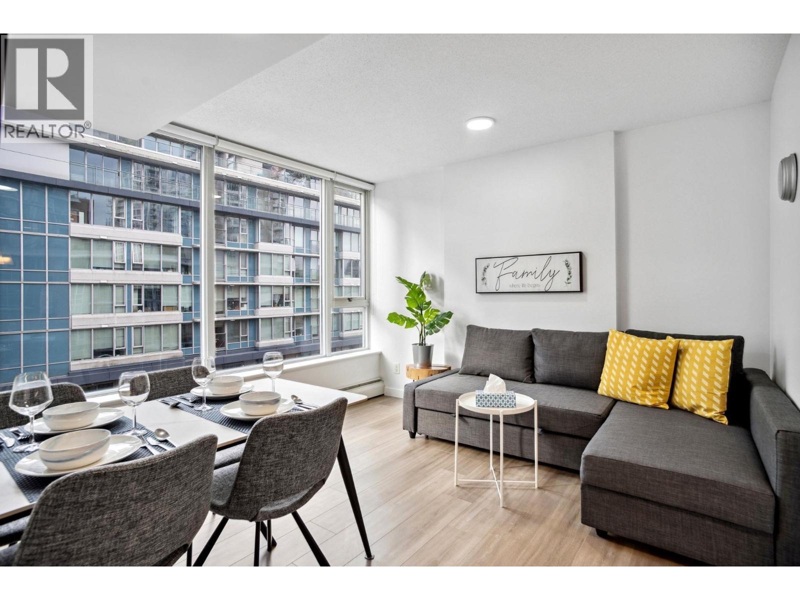 605 618 Abbott Street, Vancouver, British Columbia  V6B 0C1 - Photo 1 - R3161684