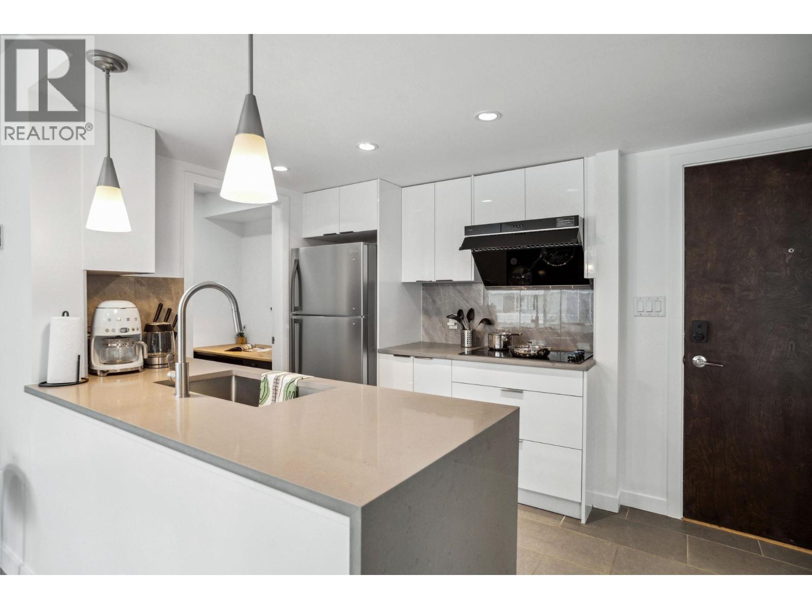 605 618 Abbott Street, Vancouver, British Columbia  V6B 0C1 - Photo 3 - R3161684