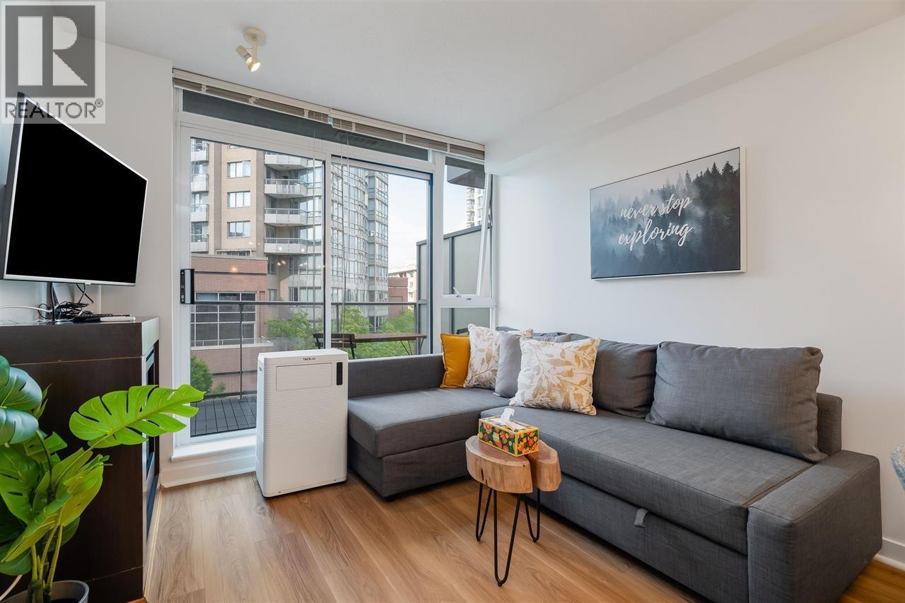 517 618 Abbott Street, Vancouver, British Columbia  V6B 0C1 - Photo 3 - R3161685