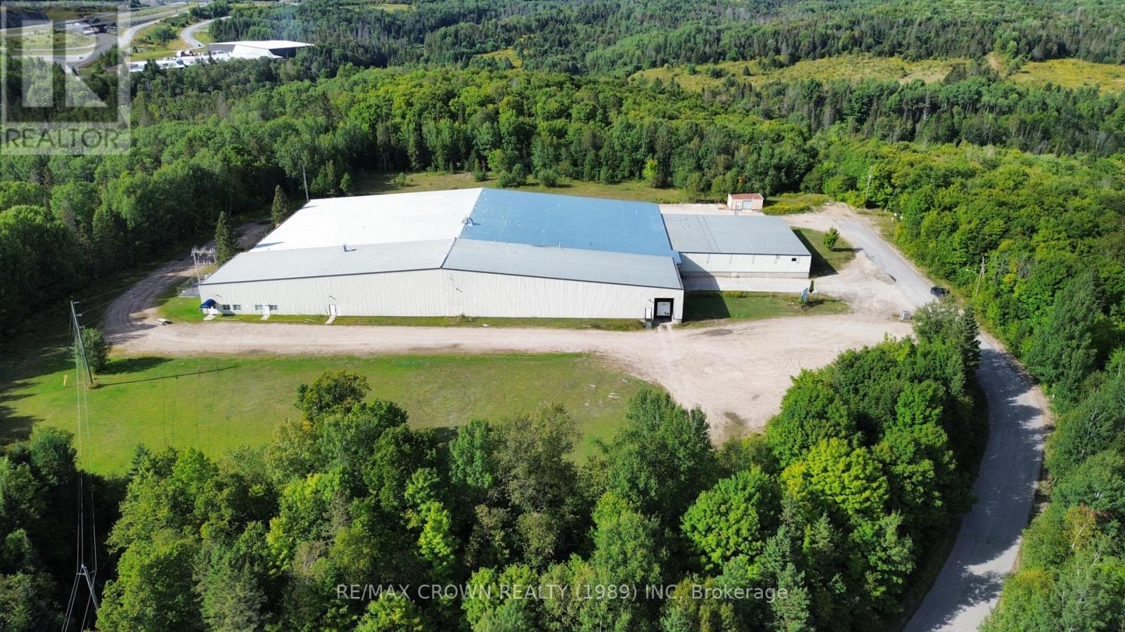 400 Centre Street, Burk's Falls, Ontario  P5E 1G3 - Photo 3 - X13747150