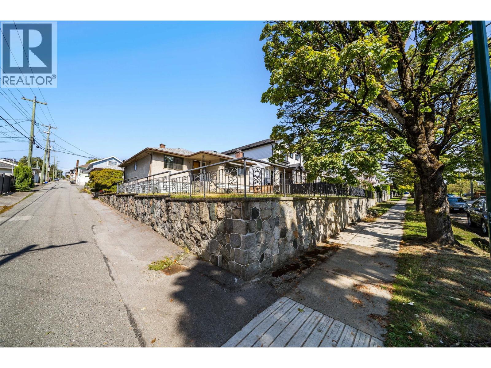715 E 63rd Avenue, Vancouver, British Columbia  V5X 2K6 - Photo 12 - R3161696