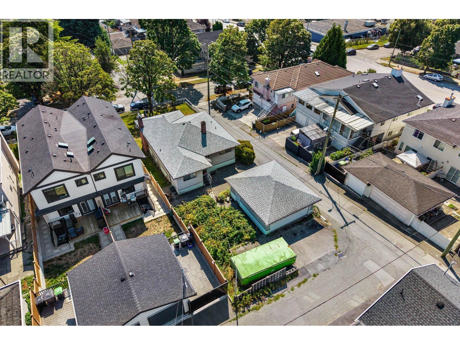 715 E 63rd Avenue, Vancouver, British Columbia  V5X 2K6 - Photo 2 - R3161696