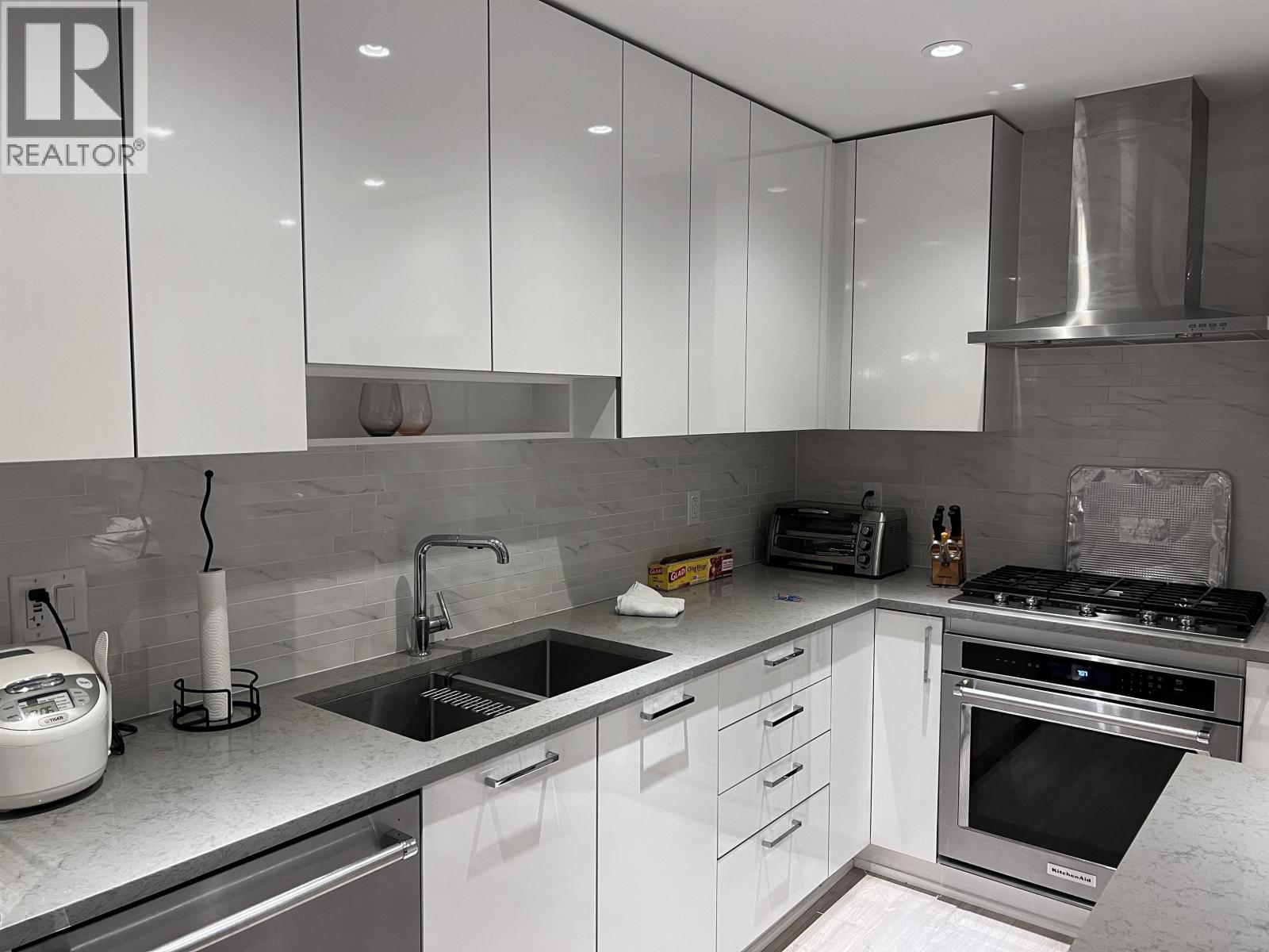 906 1788 Gilmore Av, Burnaby, British Columbia  V5C 0L5 - Photo 6 - R3161682