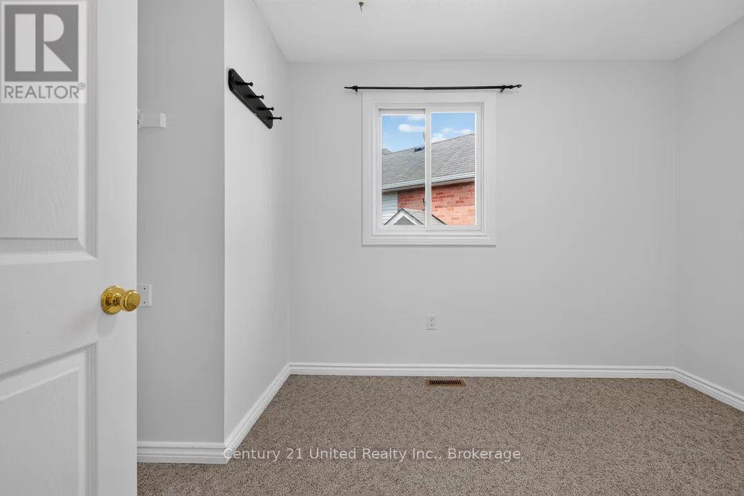 61 Broadlands Crescent, Clarington, Ontario  L1E 1R3 - Photo 13 - E13747106