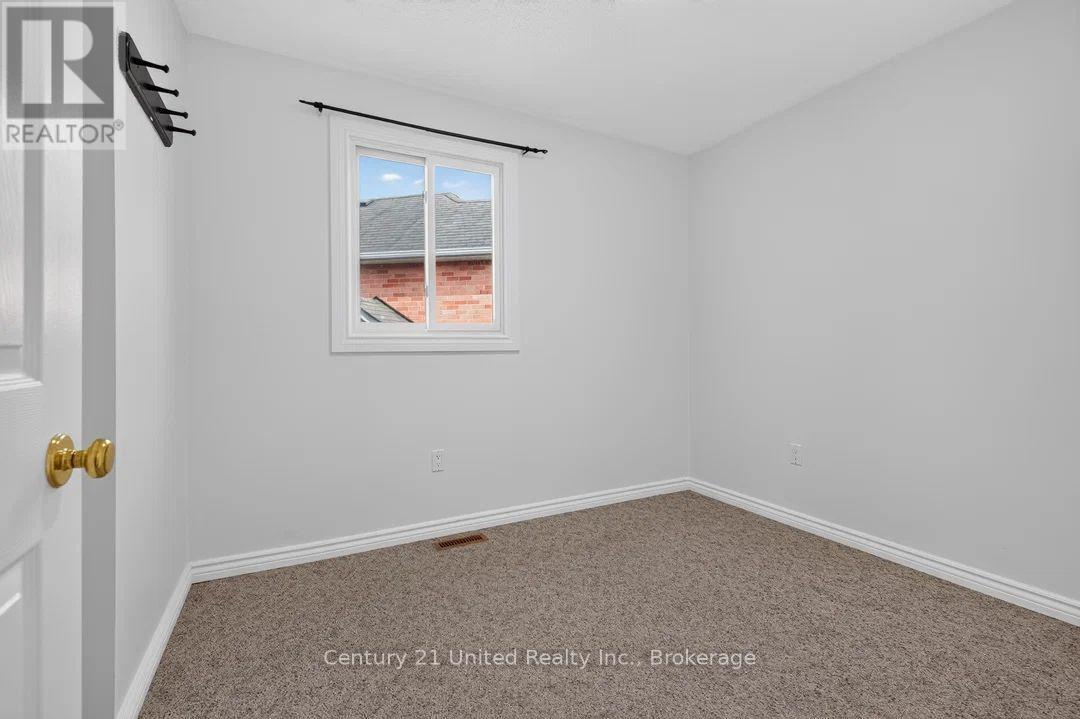 61 Broadlands Crescent, Clarington, Ontario  L1E 1R3 - Photo 14 - E13747106